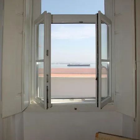 Tiles Square - Alfama With River View *